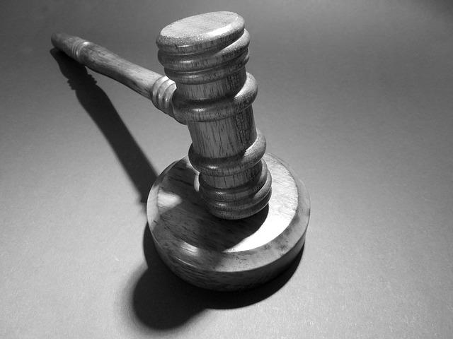 The action against the rule for minimum of ten years of patent validity was rejected.
